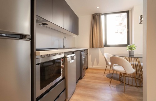 Adelfas Apartment | Catalina 010 apartment in Madrid