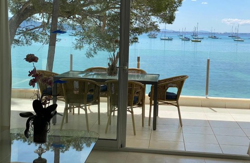 Puerto de Pollensa House | Family-Friendly Catalina: 4-Star Retreat with Three Bedrooms