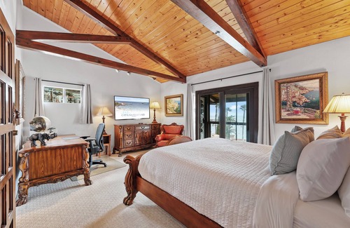 Avalon Hotel | Discover Catalina Courtyard Suites with Ocean Views & Spa