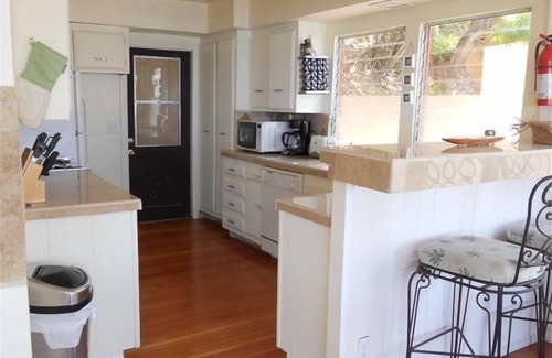 Avalon Villa | Bay View Retreat with Spa Amenities in Catalina