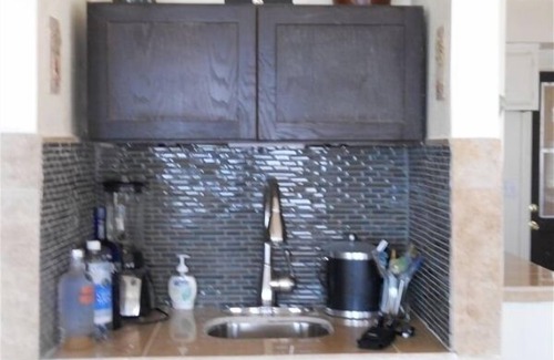 Avalon Villa | Bay View Retreat with Spa Amenities in Catalina