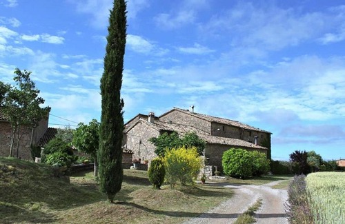 Gargalla House | Idyllic Catalonian Country House Near Montmajor Awaits