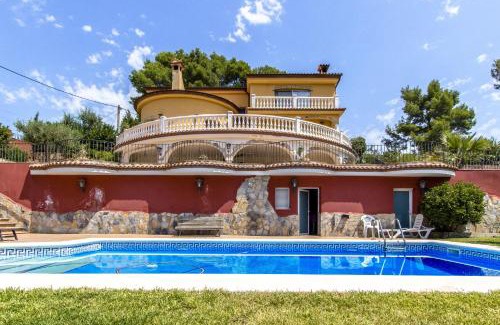 Torrelles de Llobregat Villa | Discover Catalunya Casas Villa with Pool Near Barcelona