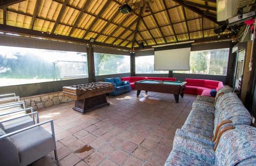 Vidreres Villa | Reconnect with Nature at Catalunya Casas for 26 Guests