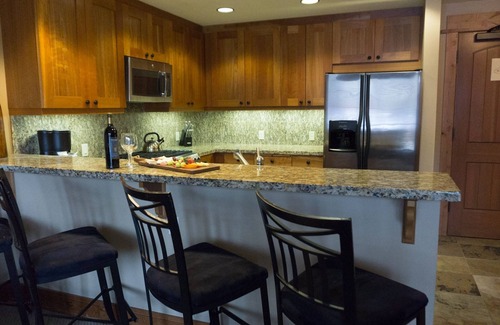 Truckee Condo | Catamount 207C: Guest Rated 10/10 with Spa & Pool Access