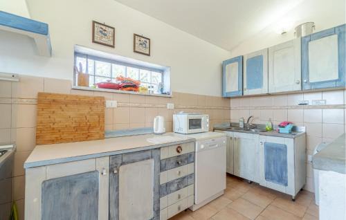 Calice al Cornoviglio House | Pet-Friendly Retreat at Cataverna - Family Welcome Awaits