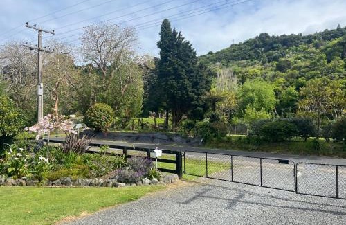 Tapu House | Catch & Relax