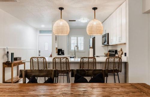 Crystal Beach House | Relax and Unwind at Crystal Beach with Pet-Friendly Amenities