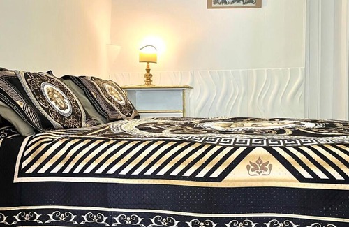 Liparlati House | Discover Caterine’s: Oceanfront Family Retreat Awaits