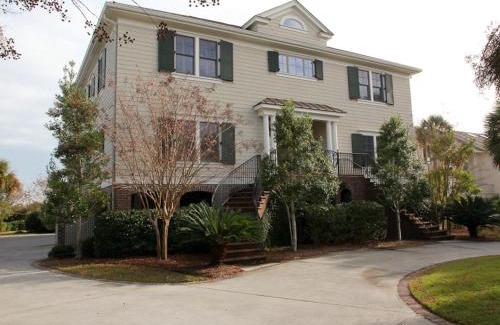 Seabrook Island House | Relax at Catesby's Bluff 2240: Pool & Hot Tub Await!