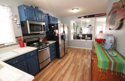Osage Beach Cabin | Lakefront Retreat: Catfish Cabin with Pool & Spa Amenities