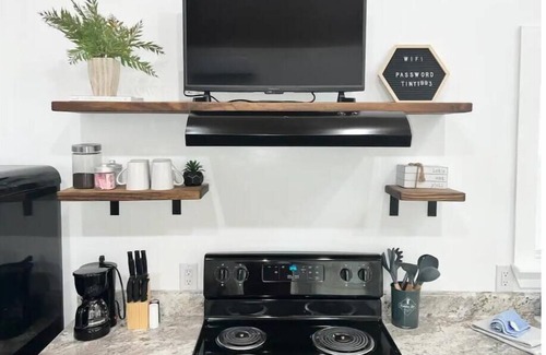 Albertville Cabin | Catfish Tiny Cabin on Lake with Inflatables