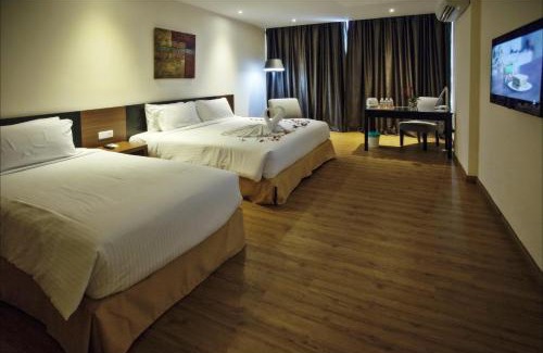 Pekan Melayu Hotel | Discover Comfort at Cathayana Hotel Kuantan with Breakfast