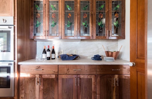 Templeton House | Discover Cathedral by AvantStay: Sauna, Pool Table & Scenic Views
