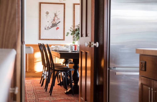 Templeton House | Discover Cathedral by AvantStay: Sauna, Pool Table & Scenic Views