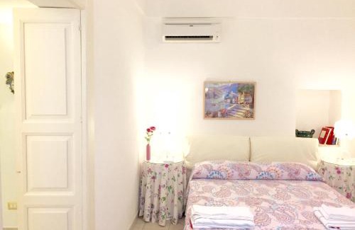 Otranto Historic Centre Apartment | Elegant Cathedral Suite with Hot Tub & Breakfast Included