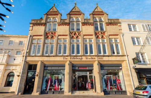 Exeter Apartment | Exclusive Cathedral View Apartment in Exeter - 4 Star Rated