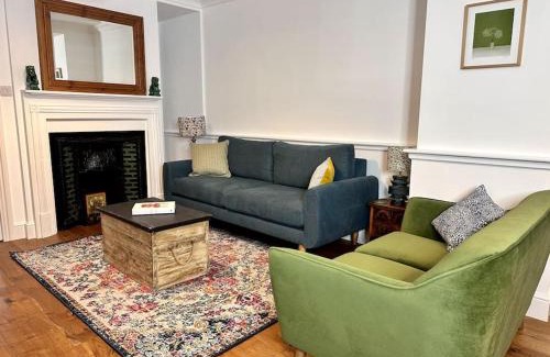 Salisbury House | Historic Townhouse with Cathedral Views and Free Parking