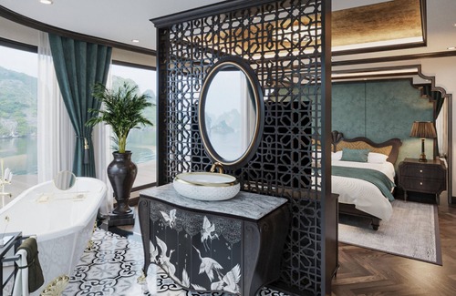 Bui Thi Xuan Boat Rental | Experience Comfort and Ocean Views at Catherine Cruises