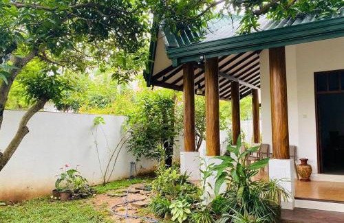 Kanuwana House | Family-Friendly Catherine Villa near Colombo Airport