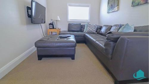 Catherine Hill Bay House | Cozy Catho Cottage: Family-Friendly with Dining Options