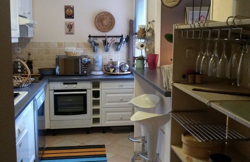 Epernay Apartment | Guest Rated 10/10: Cathy Home with Pool & Family Amenities