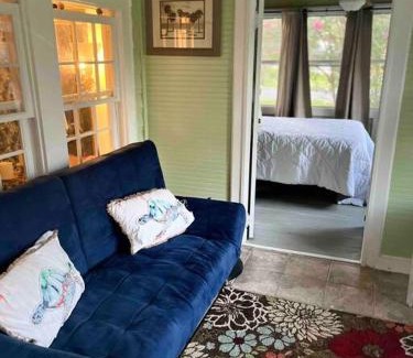 La Porte House | Pet-Friendly Getaway at Cathy's Cottage By The Bay