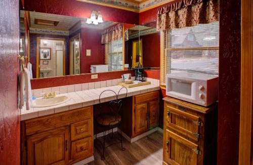 Big Bear City Cabin | Welcoming Cathy's Cottages: Wheelchair Accessible Retreat