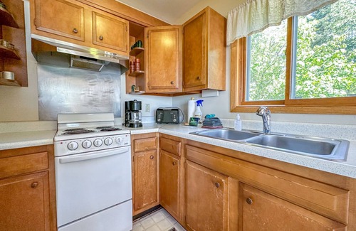 Tofte Cottage | Explore Cathy’s Cove: Lake View Retreat in Lutsen, MN