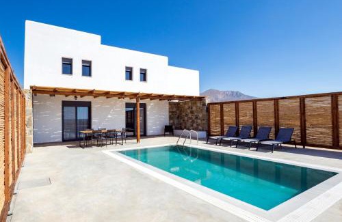 Afiartis Villa | Seafront Villa with Private Pool - Guest Rated 9.8