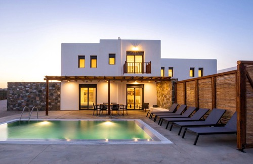 Afiartis House | Seafront Villa with Private Pool at Cato Agro