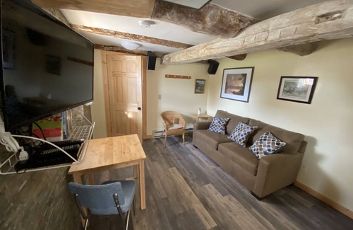 Callicoon Center House | CATSKILL CABIN 3 — 15% OFF-Casual, Luxurious, Clean & Cozy Getaway on 183 acres