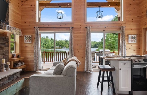 West Oneonta Cabin | Idyllic Catskills Over Water Bungalow on Scenic Lake Albanese