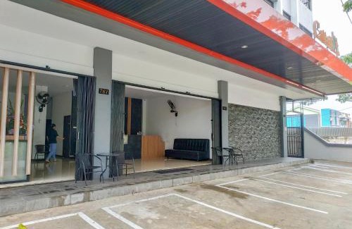 Pontianak Hotel | Cozy Cattail Guest House: Family-Friendly in Pontianak