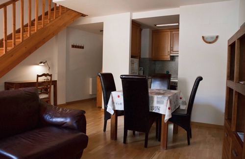 Esterri D'Aneu Apartment | Comfortable Duplex on Main Street with Family-Friendly Amenities
