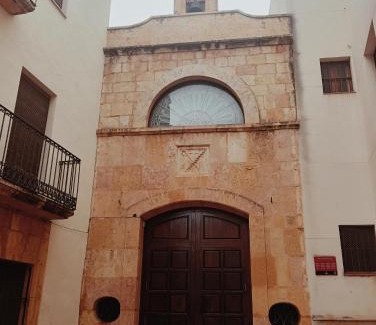 Old Town Apartment | Family-Friendly Cau d'en Magí - Highly Rated Retreat