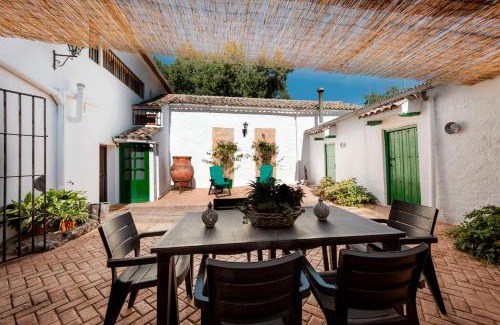 Alcala la Real House | Top-Rated Cauchil Chico: Oceanfront Retreat with Pool