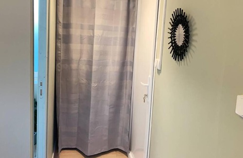 Caudry Apartment | Ideal Caudry Studio: Child-Friendly & Centrally Located