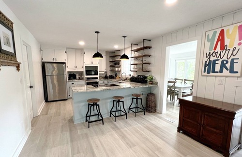 Reed Creek House | Experience Cause Beaches Be Salty Lake House with Pool & Spa