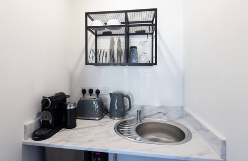 Ballymoney Apartment | Top-Rated Causeway Coast Retreats with Complimentary Breakfast
