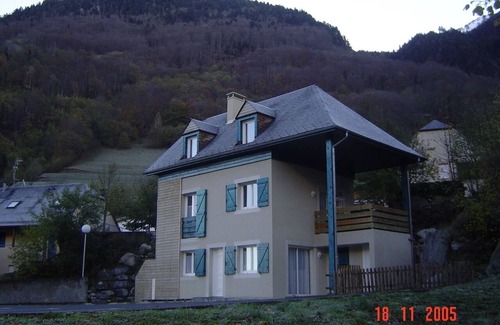 Cauterets Ski Chalet | Cozy Cauterets Chalet: 2 Bedrooms near Ski Lifts & Spa