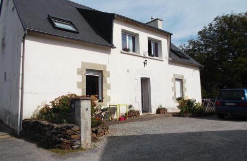 Rohan Bed & Breakfast | Pet-Friendly Getaway at Caux-Breizh with Breakfast Included