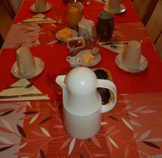 Rohan Bed & Breakfast | Pet-Friendly Getaway at Caux-Breizh with Breakfast Included
