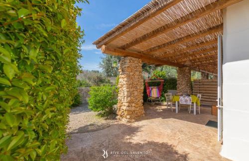 Santa Caterina Apartment | Remarkable Cava Li Santi Residence with Oceanfront Views