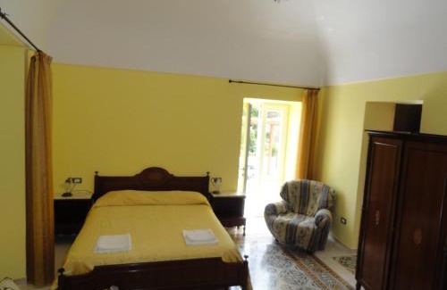 Ponza House | Experience Cavadozza: Guest Rated 10/10 Retreat