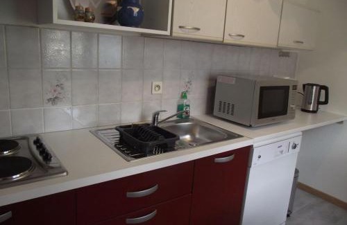 Quartier Saint-Leon Apartment | Pet-Friendly Retreat at Cavalerie - Rated 8.9/10 by Guests
