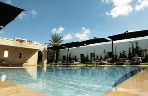 Ounagha Cabin | Discover Cavanna Lodge: Oceanfront Pool & Spa Retreat
