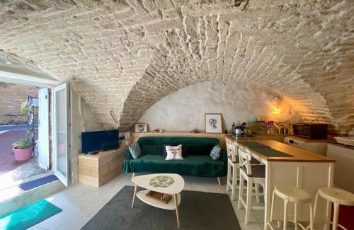 Pignan Apartment | Discover Cave de charme: 18th Century Elegance Awaits
