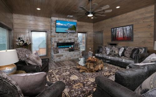 Pigeon Forge Villa | Cavern Cascades