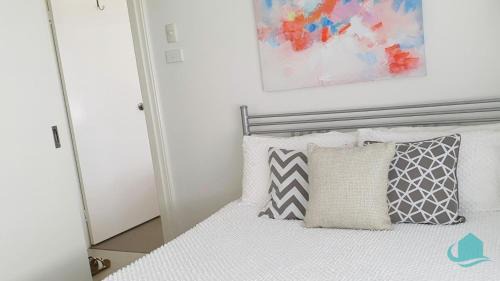 Caves Beach Villa | Relax at Caves Seascape Villa - Steps from Shops & Beach